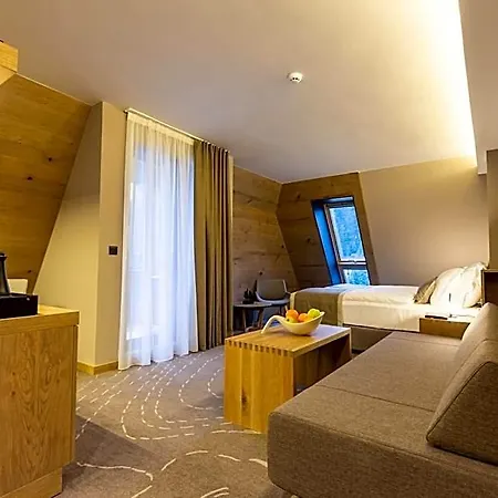Monti & Wellness Hotel 4*